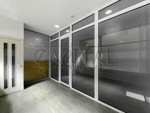 комерційна за адресою Єжи Ґедройця вул. (Тверська), 1