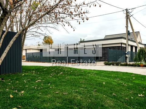 будинок за адресою Довженка вул.