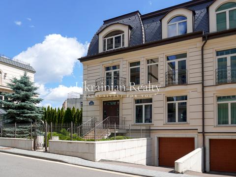 коммерческая по адресу Новоселицкая ул., 7