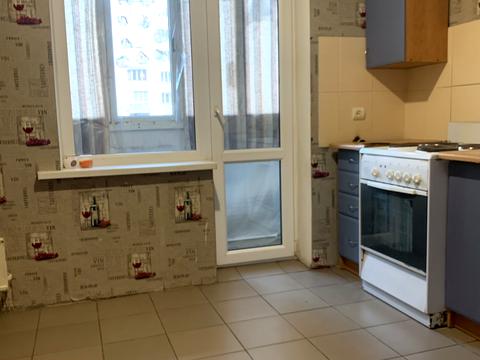 квартира по адресу Драгоманова ул., 3-В