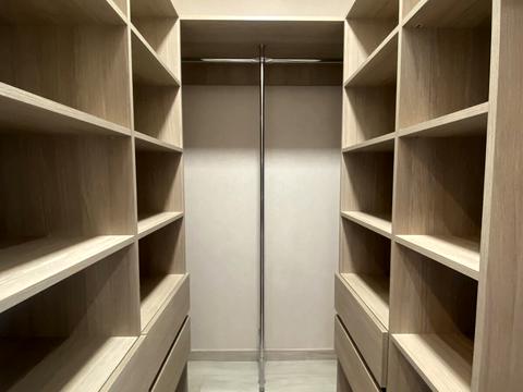 квартира за адресою Краснова вул., 3а