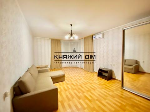 квартира за адресою Миколи Бажана просп., 12