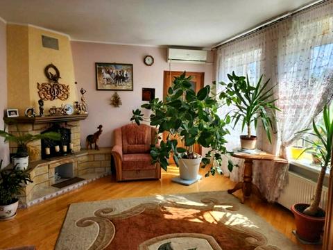 будинок за адресою Квітнева вул., 32