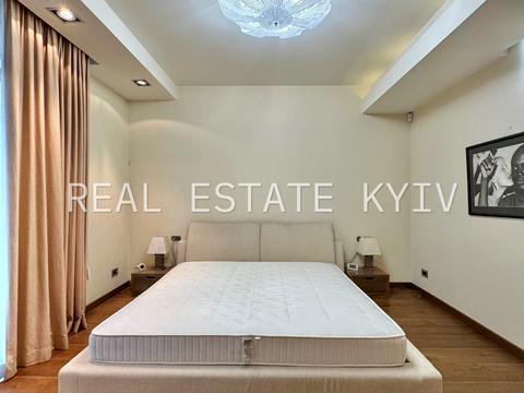 квартира по адресу Раисы Окипной ул., 18