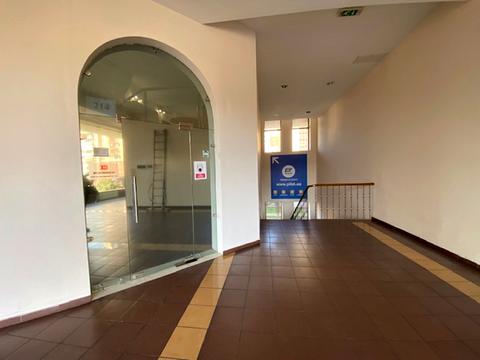 комерційна за адресою Жилянська вул., 59