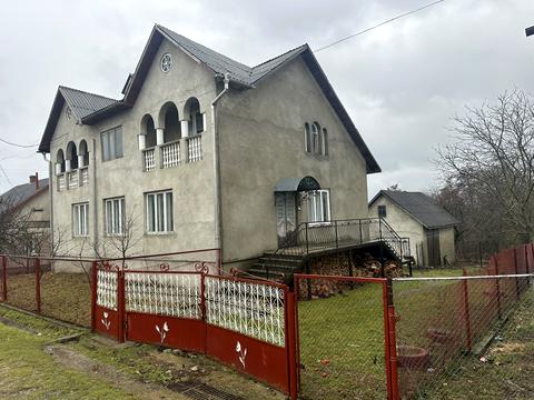 будинок за адресою Миру