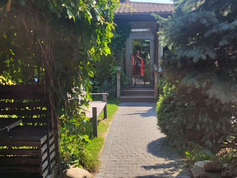 коммерческая по адресу Центральна, 1