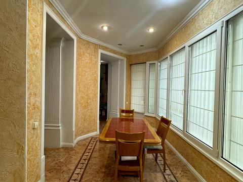 квартира за адресою Шота Руставелі вул., 20