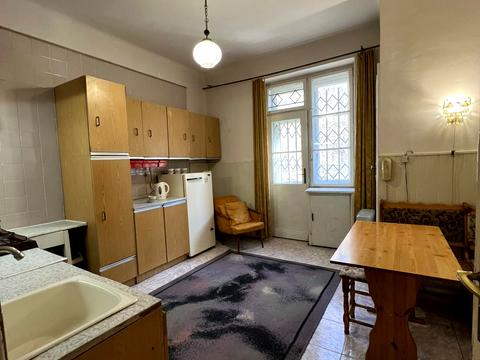 квартира за адресою Євгена Коновальця вул. (), 53