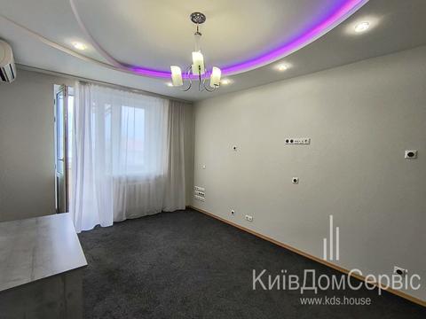 комерційна за адресою Микільсько-Слобідська вул., 2-В