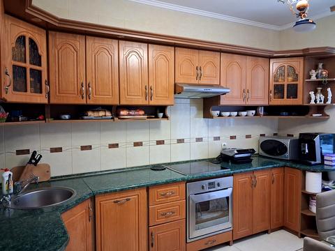 квартира за адресою Анни Ахматової вул., 13-Г