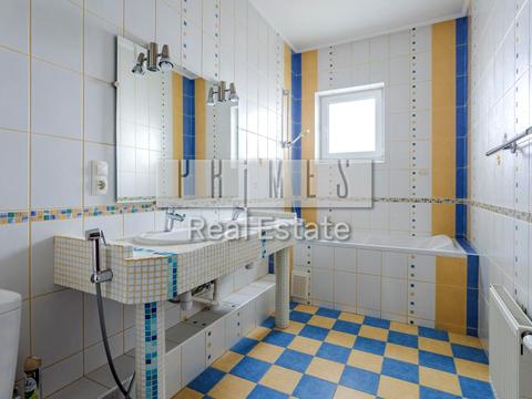 будинок за адресою Зоряна вул.