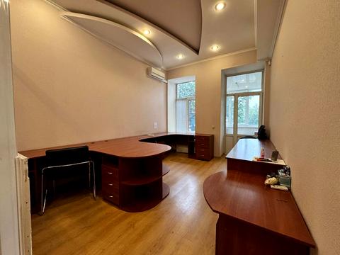 комерційна за адресою Тараса Шевченка бульв., 31