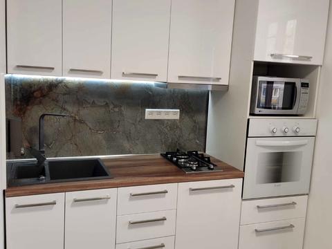 квартира за адресою Академіка Кіпріанова вул., 4
