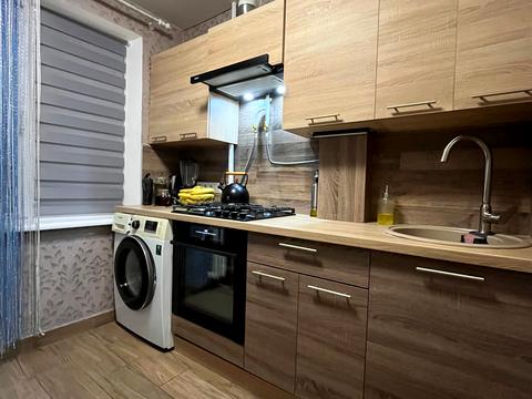 квартира за адресою Рятувальників вул., 25