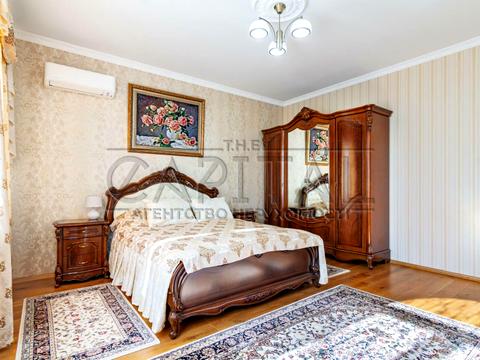 будинок за адресою Центральна вул., 1