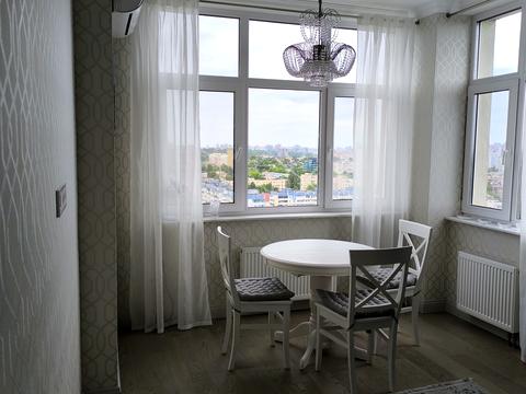 квартира за адресою Рея Бредбері вул., 2