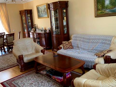 будинок за адресою Незалежності України вул., 18