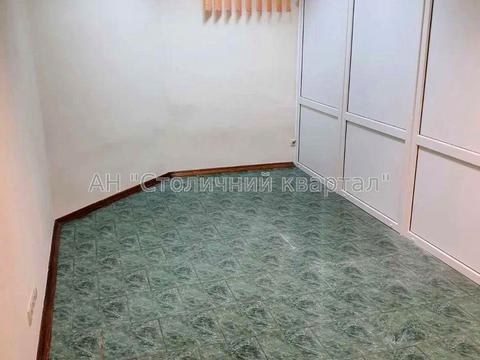 комерційна за адресою Леся Курбаса просп., 1-Б