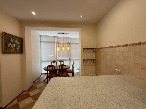 квартира за адресою Кирилівська вул. (Фрунзе), 14/18