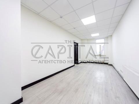 комерційна за адресою Спаська вул., 5