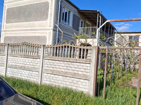 будинок за адресою Центральна