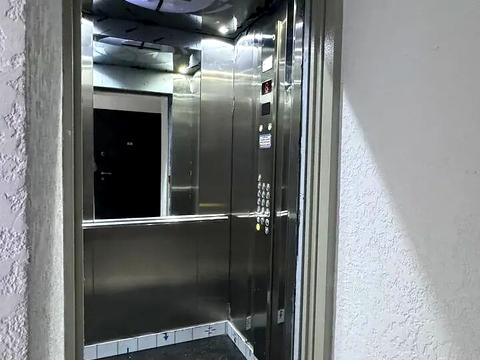 квартира по адресу Высочана ул., 18