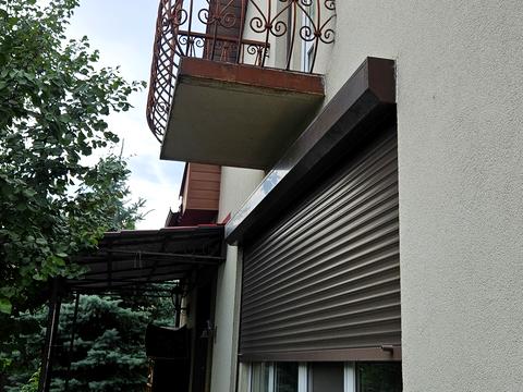 дом по адресу озерна, 10