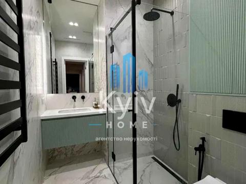 дом по адресу вул. Набережна