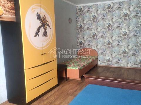 квартира за адресою Артема Веделя, 4