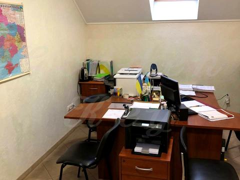 комерційна за адресою Хрещатик вул., 49б