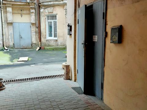 комерційна за адресою Троїцька вул., 7