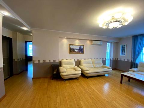 квартира за адресою Дніпровська набережна вул., 1-А