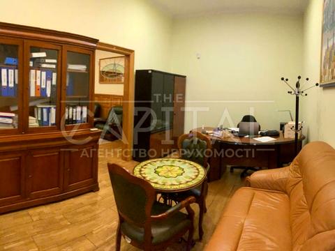 комерційна за адресою Лютеранська вул., 25
