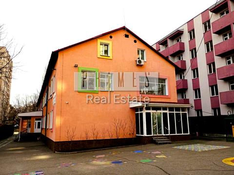 комерційна за адресою Борщагівська вул., 204 к2