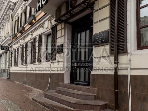 комерційна за адресою Петра Сагайдачного вул., 21