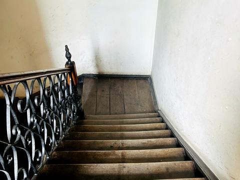 комерційна за адресою Івана Франка вул., 14