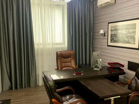 комерційна за адресою Саксаганського вул., 68/21