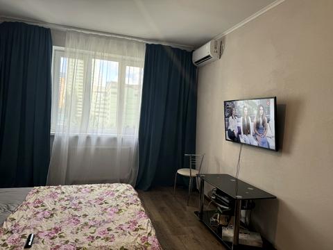 квартира за адресою Воскресенська вул., 18
