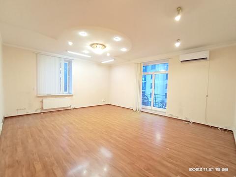 комерційна за адресою Мукачівський пров., 4в