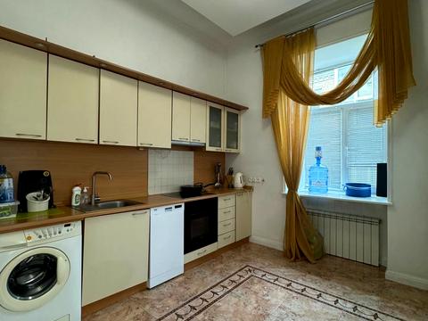 квартира за адресою Шота Руставелі вул., 20