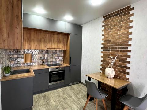 квартира за адресою Льва Ландау просп. (50-річчя СРСР), 52