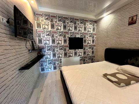 квартира за адресою Академіка Глушкова просп., 9-В