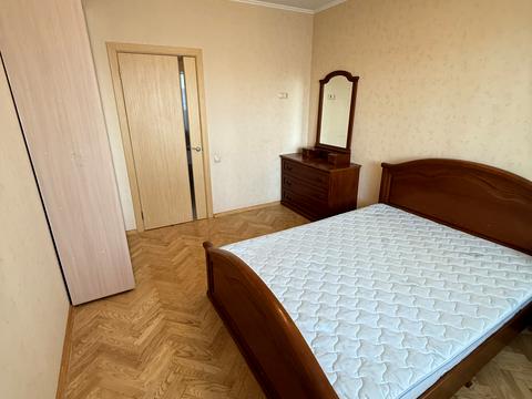 квартира за адресою Ревуцького вул., 4