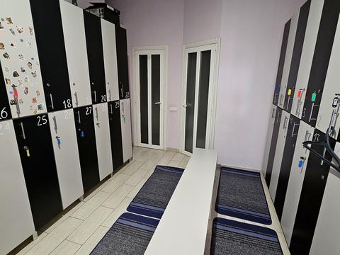 комерційна за адресою Радісна вул., 21а