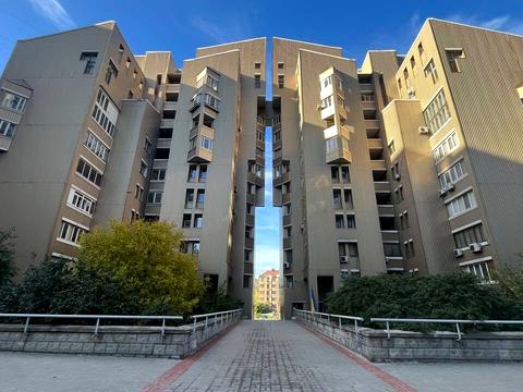 квартира за адресою Казимира Малевича вул. (Боженка), 37/41