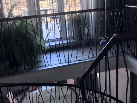 квартира за адресою Анни Ахматової вул., 13-Г