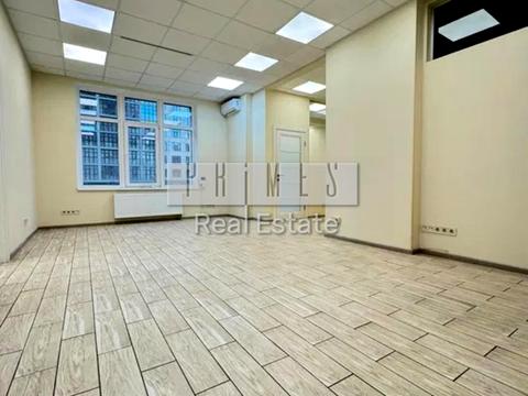 коммерческая по адресу Андрея Верхогляда ул. (Михайла Драгомирова), 15