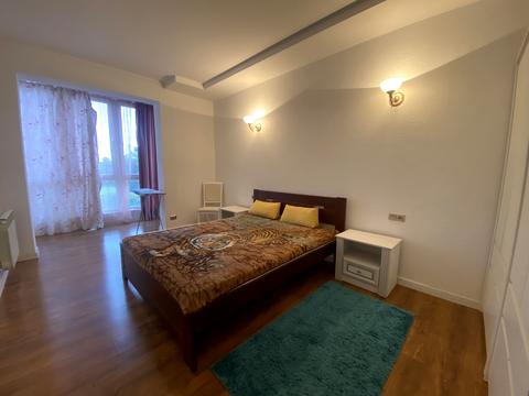 квартира за адресою Митна вул., 25