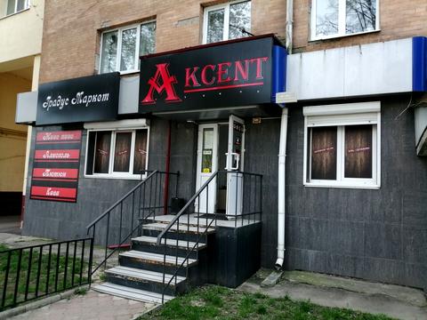 комерційна за адресою Степана Бандери вул., 60